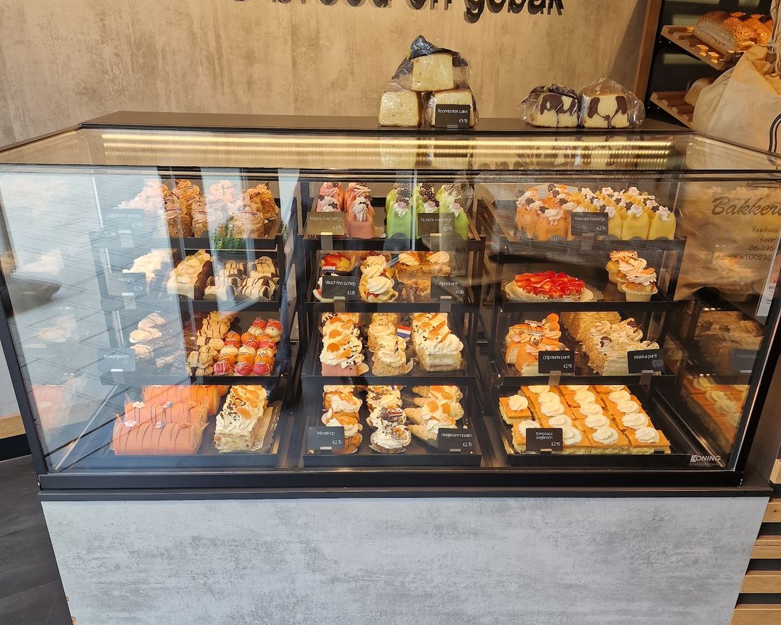De gebakvitrine van Bakkerij Klok